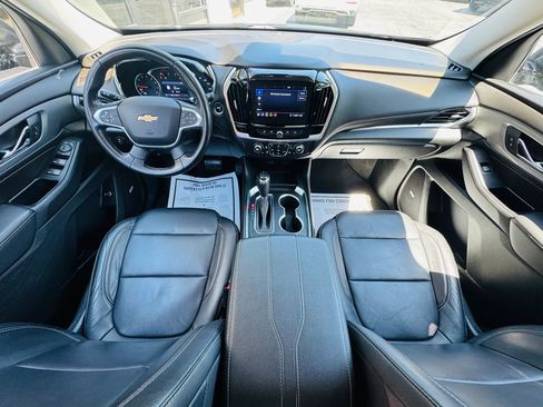 Used 2020 Chevrolet Traverse LT w/ LT Premium Package AWD/4WD image 14