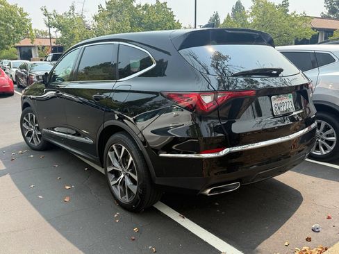 Used 2022 Acura MDX w/ Technology Package AWD/4WD image 2