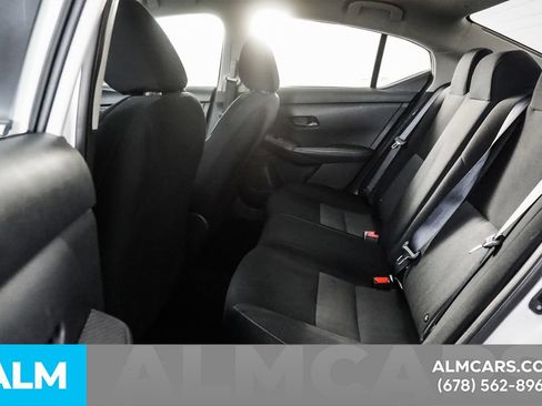 Used 2024 Nissan Sentra SV FWD image 15