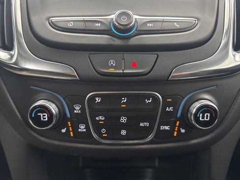 Used 2023 Chevrolet Equinox LT AWD/4WD image 17