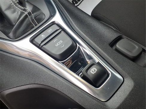 Used 2021 Chevrolet Camaro LT image 11