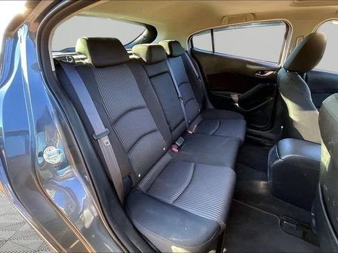Used 2016 MAZDA MAZDA3 i Touring FWD image 17