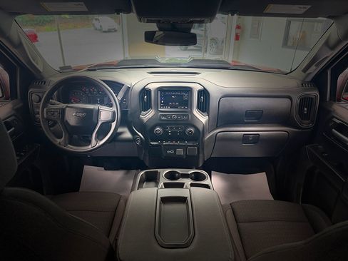 Used 2025 Chevrolet Silverado 1500 Custom Trail Boss w/ Turbomax Blackout Package AWD/4WD image 14