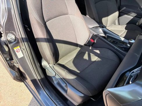 Used 2018 Toyota C-HR XLE FWD image 14