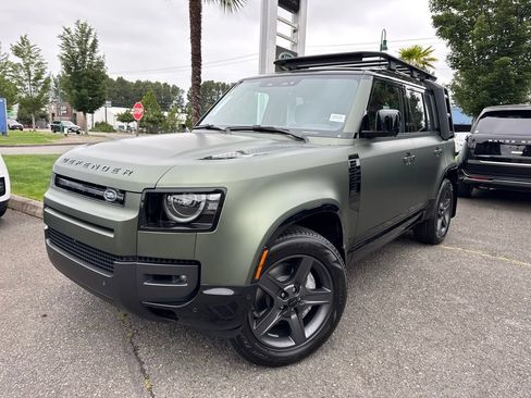 New 2026 Land Rover Defender 110 X-Dynamic SE AWD/4WD image 1