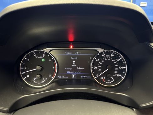 Used 2019 Nissan Altima 2.5 SV FWD image 17