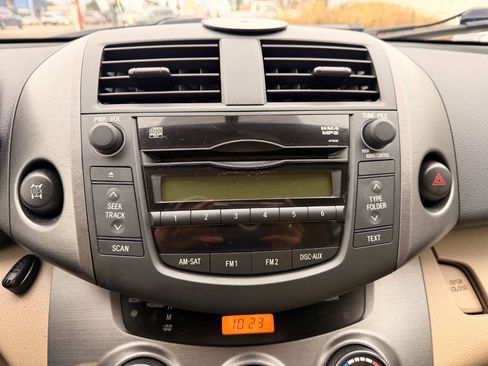 Used 2010 Toyota RAV4 4WD image 14