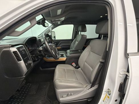 Used 2017 Chevrolet Silverado 2500 LTZ w/ Duramax Plus Package RWD image 4