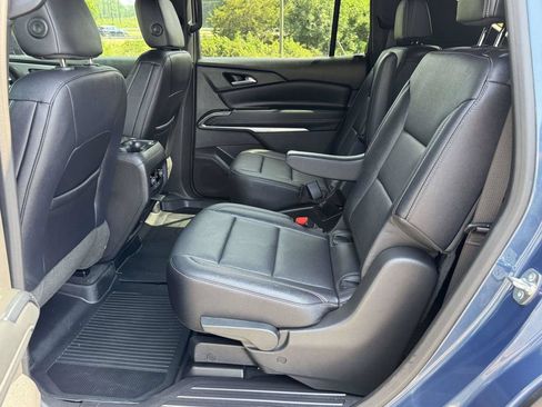 Used 2026 Chevrolet Traverse LT w/ Driver Confidence Package FWD image 19