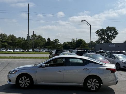 Used 2020 Nissan Altima 2.5 S FWD image 6