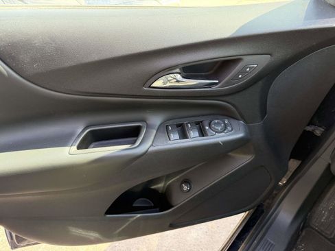 Used 2020 Chevrolet Equinox LT image 13