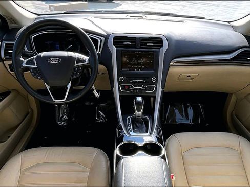 Used 2016 Ford Fusion SE w/ Equipment Group 202A image 15