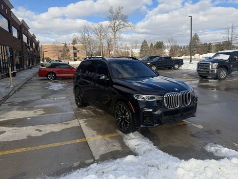 Used 2019 BMW X7 xDrive50i w/ M Sport Package image 4