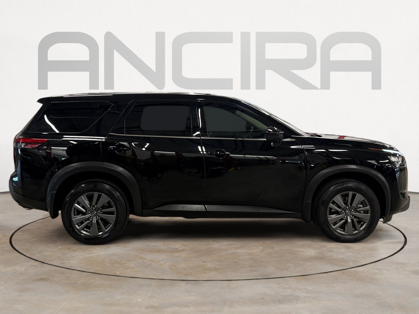 Used 2024 Nissan Pathfinder S FWD image 12