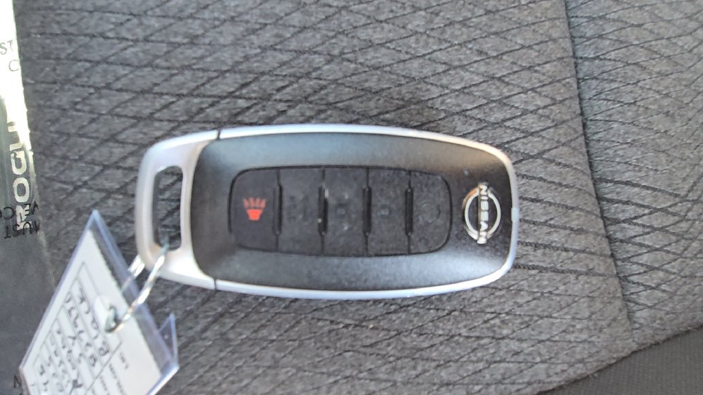 Used 2025 Nissan Rogue SV AWD/4WD image 40