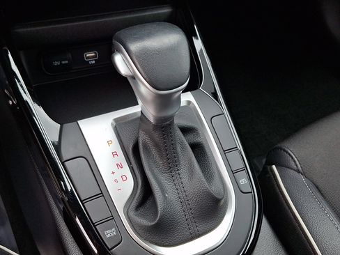 Used 2024 Kia Forte GT-Line FWD image 13