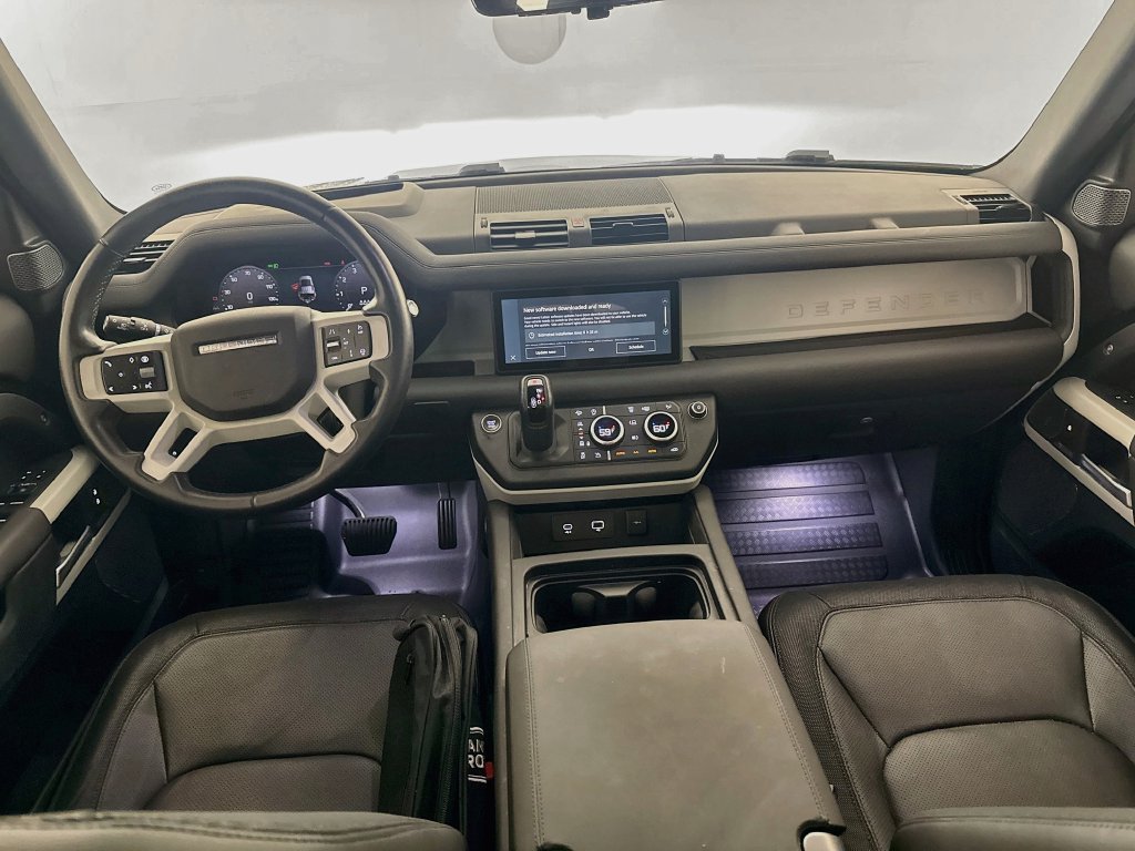 Certified 2024 Land Rover Defender 110 X-Dynamic SE AWD/4WD image 21