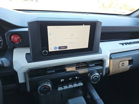 Used 2024 Toyota Tacoma TRD Off-Road image 22