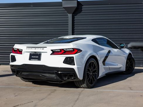Used 2025 Chevrolet Corvette Stingray Preferred Cpe w/ Stealth Interior Trim Package image 7