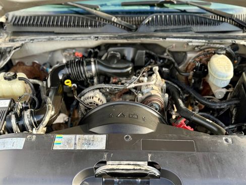 Used 2004 Chevrolet Silverado 1500 W/T image 14