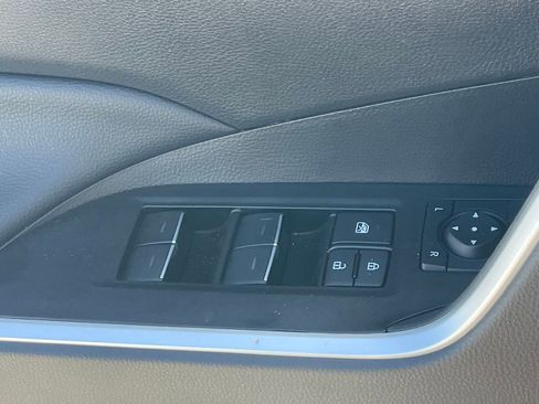 Used 2025 Toyota RAV4 XLE Premium w/ Weather Package image 8