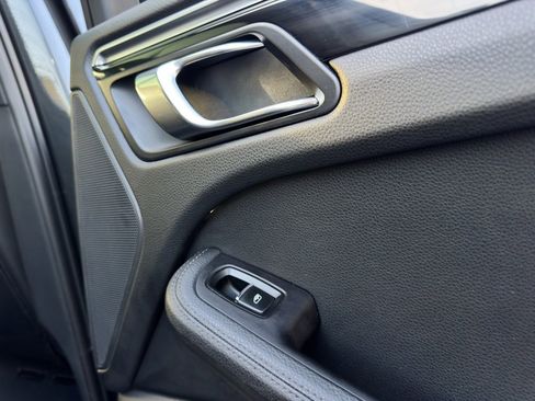 Used 2023 Porsche Macan S image 35