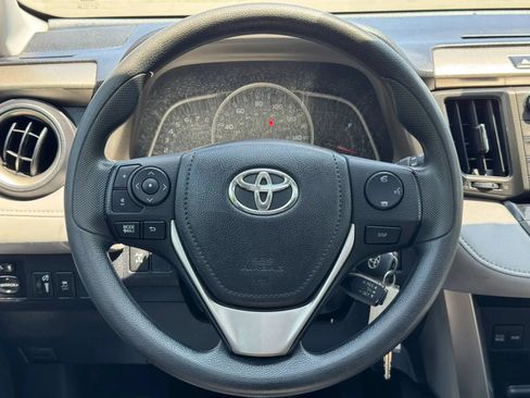 Used 2014 Toyota RAV4 XLE AWD/4WD image 25