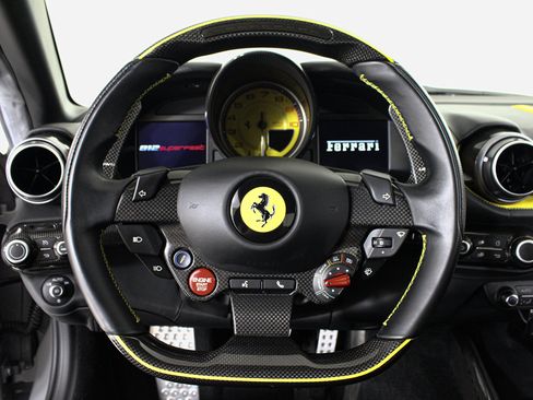 Used 2019 Ferrari 812 Superfast RWD image 47