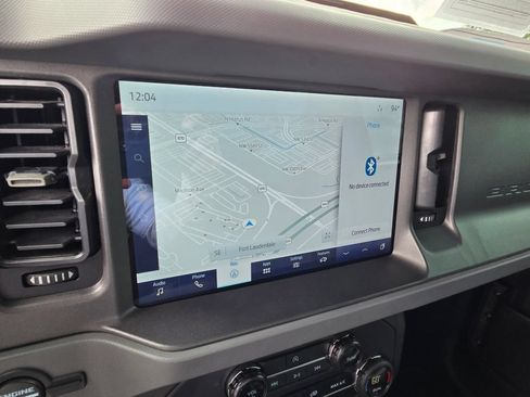 Used 2024 Ford Bronco Everglades AWD/4WD image 3