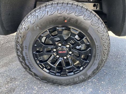 New 2026 GMC Canyon Elevation RWD image 10