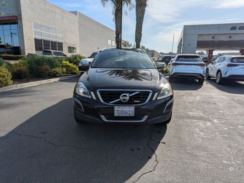Used 2013 Volvo XC60 T6 AWD/4WD image 2