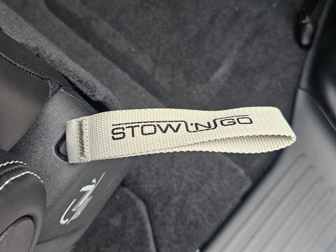 New 2026 Chrysler Pacifica Select image 37