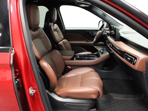 Used 2025 Lincoln Aviator Reserve w/ Luxury Package image 14