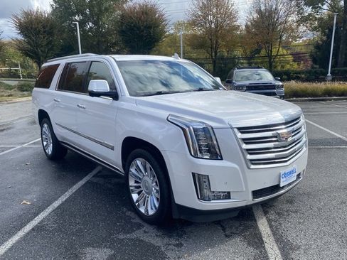 Used 2016 Cadillac Escalade ESV Platinum image 2