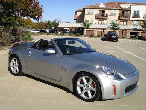 Used 2005 Nissan 350Z Grand Touring RWD image 9