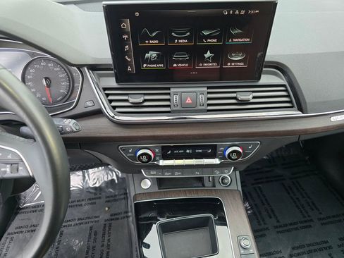 Used 2022 Audi Q5 2.0T Premium w/ Convenience Package image 8