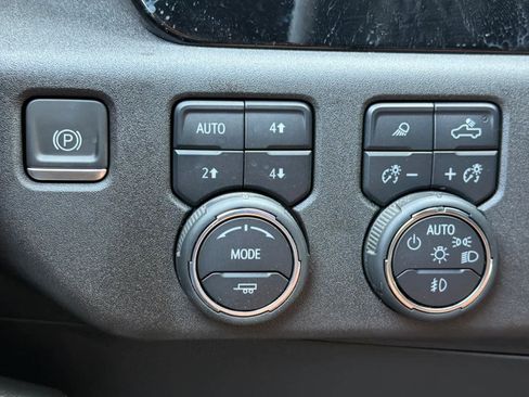 Used 2023 Chevrolet Silverado 1500 High Country w/ Max Trailering Package AWD/4WD image 30