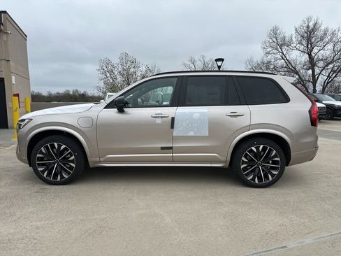 New 2026 Volvo XC90 T8 Ultra w/ Protection Package image 4