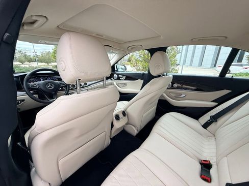 Used 2017 Mercedes-Benz E 300 image 19
