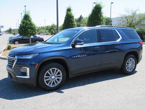 Used 2022 Chevrolet Traverse LT FWD image 4