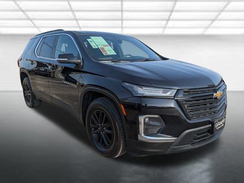 Used 2023 Chevrolet Traverse LT AWD/4WD image 1