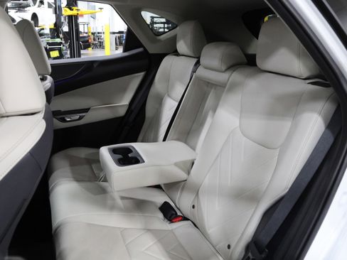 Used 2025 Lexus NX 450h+ AWD w/ Luxury Package image 39