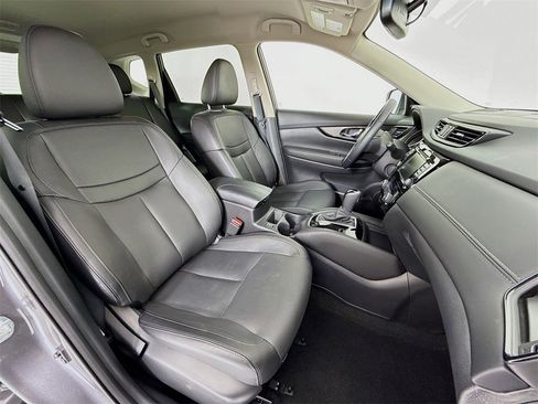 Used 2018 Nissan Rogue SL image 28