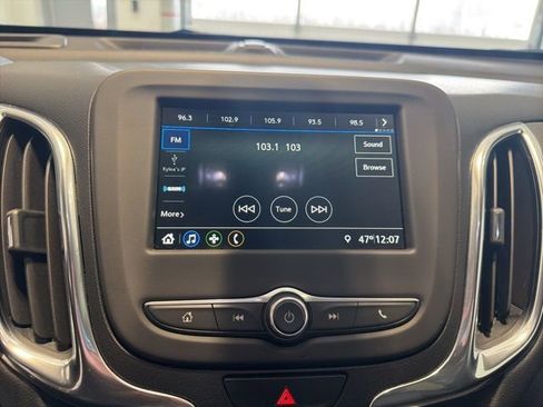 Certified 2019 Chevrolet Equinox LT w/ Driver Convenience Package image 19