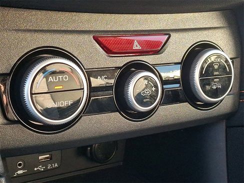 Used 2023 Subaru Crosstrek 2.0i Premium image 15