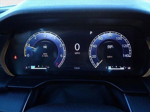 New 2025 Jeep Grand Cherokee Altitude image 24