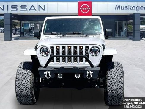 Used 2022 Jeep Gladiator Overland w/ Popular Equipment Package AWD/4WD image 2