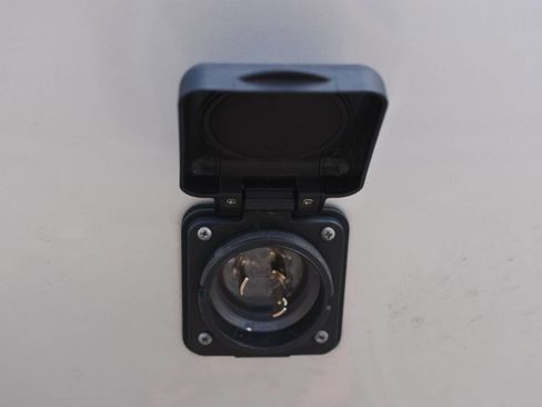 Used 2018 Mercedes-Benz Sprinter 3500 image 9