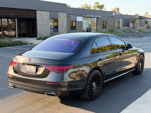 Used 2021 Mercedes-Benz S 580 4MATIC Sedan image 4