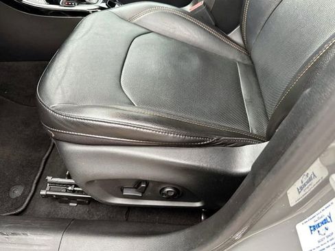 Used 2020 Jeep Compass Limited image 17